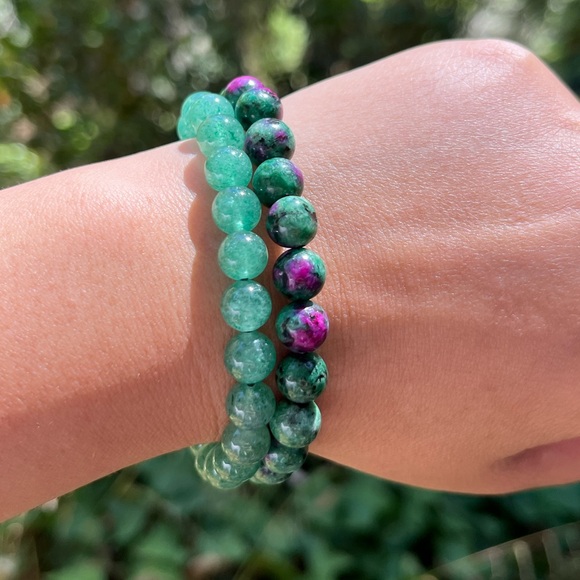 8mm stretchable ruby zoisite green strawberry‎ Quartz bracelet set - Picture 5 of 6